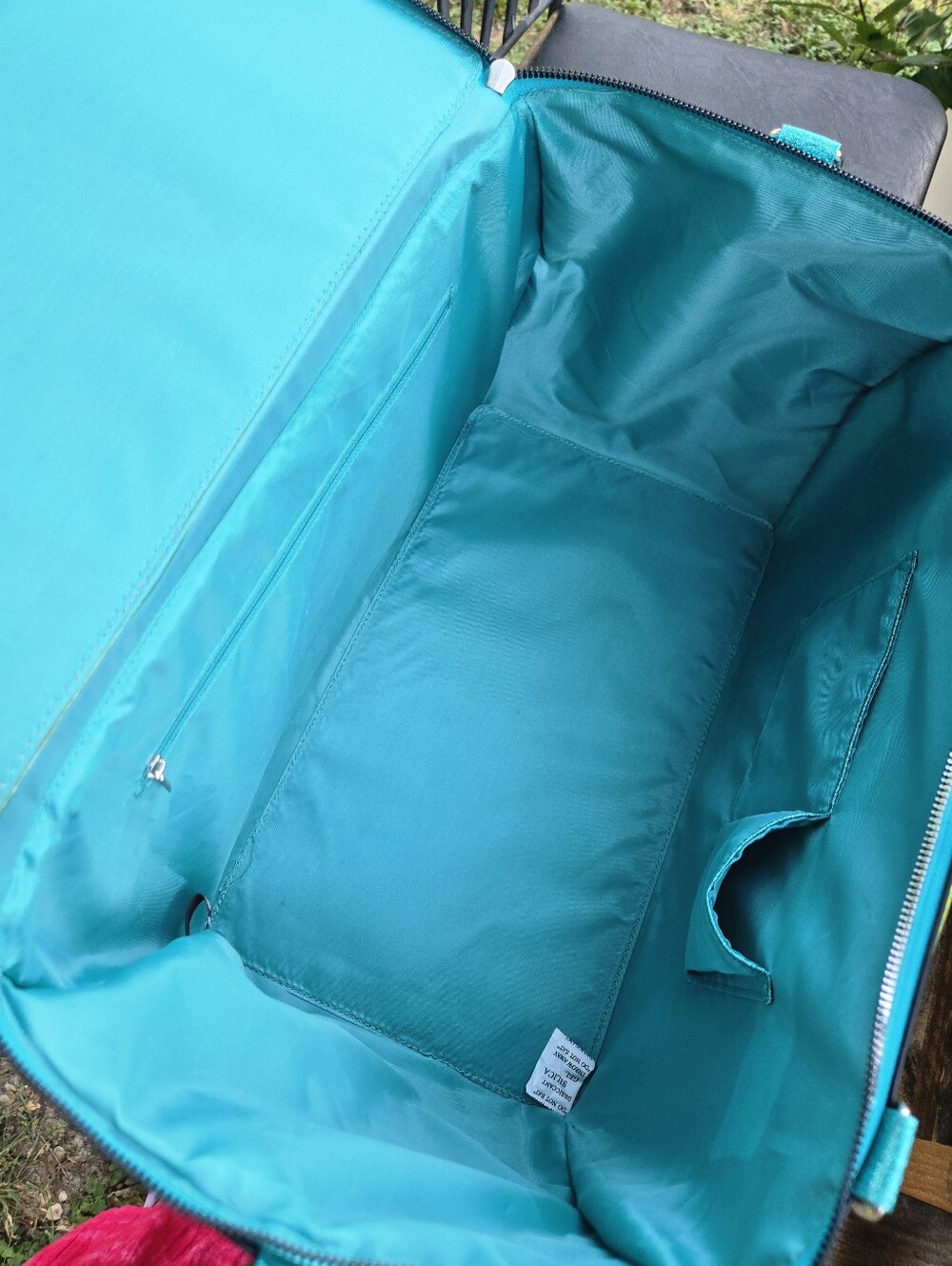 Dolls Kill Scooby-Doo Mystery Machine Weekender Duffel Bag Rare EUC Read - Picture 11 of 17